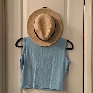 Women’s L- robins egg - crop